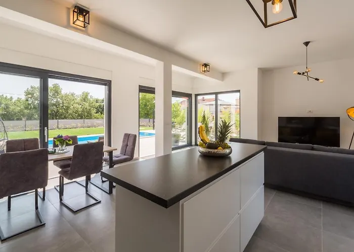 Luna Fiorini By Seeadria Villa Brtonigla