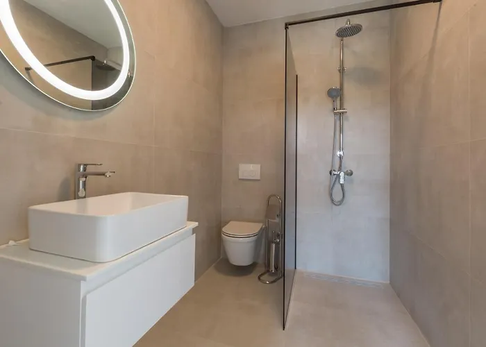 Luna Fiorini By Seeadria * Brtonigla